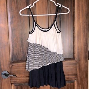 *Forever 21 navy blue & striped scalloped tank top